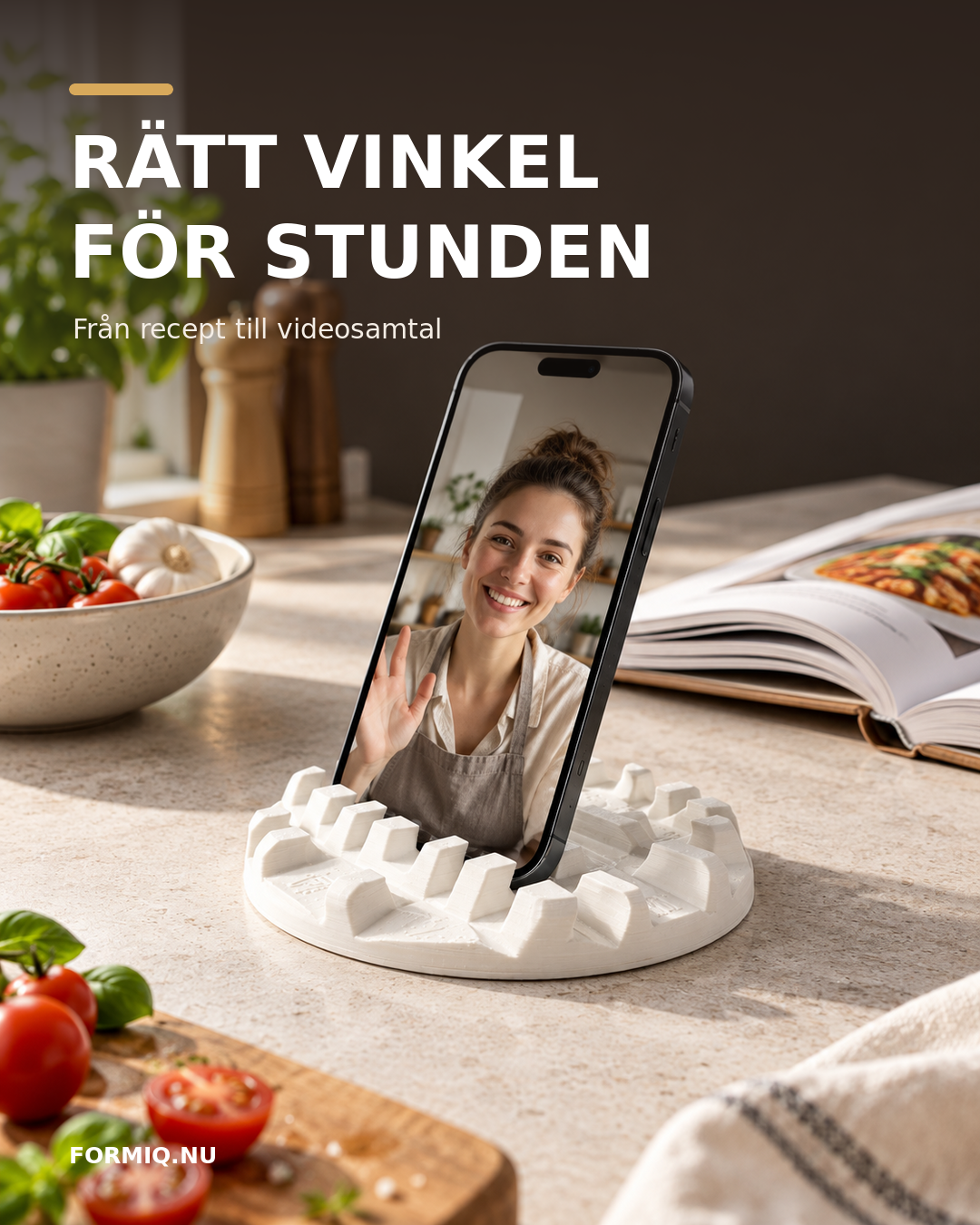 Mobil-disk låter telefonen stå i olika fasta vinklar – här på köksbänken under ett videosamtal.